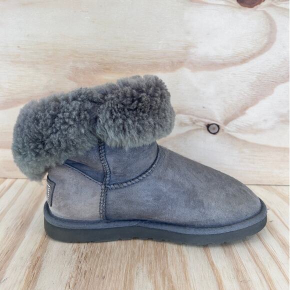 UGG Australia - Bailey Button Bling - Boots - Gray - Women's - 6 - S/N 3349 - Picture 5 of 9